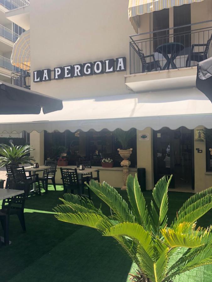 Hotel La Pergola Bellaria-Igea Marina Exterior photo