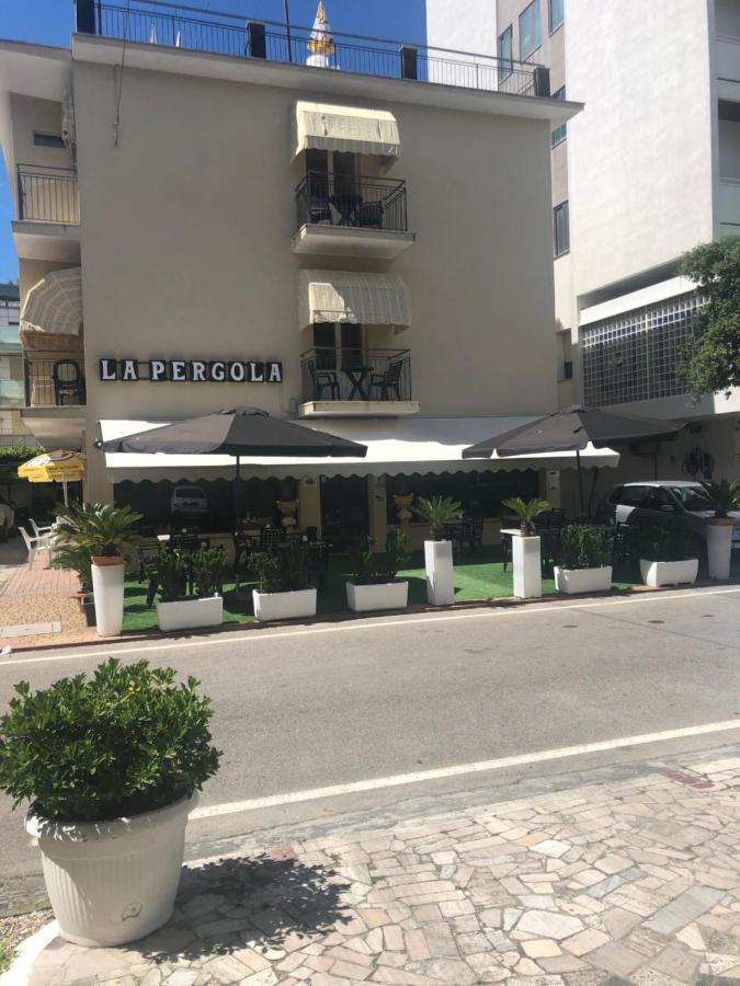 Hotel La Pergola Bellaria-Igea Marina Exterior photo